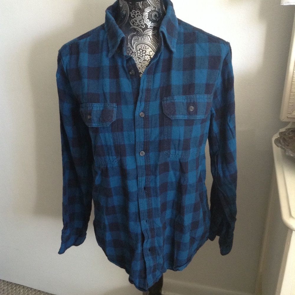 PLAID BUTTON DOWN BLUE AND BLACK SHIRT S